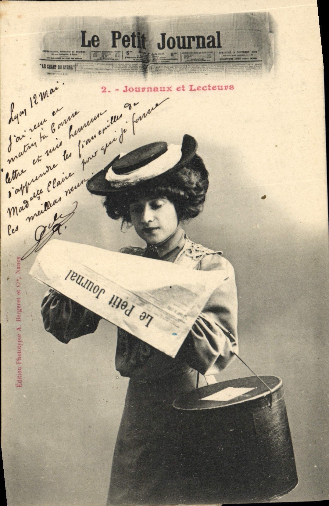 CPA Journaux Le Petit Journal Journaux et Lecteurs