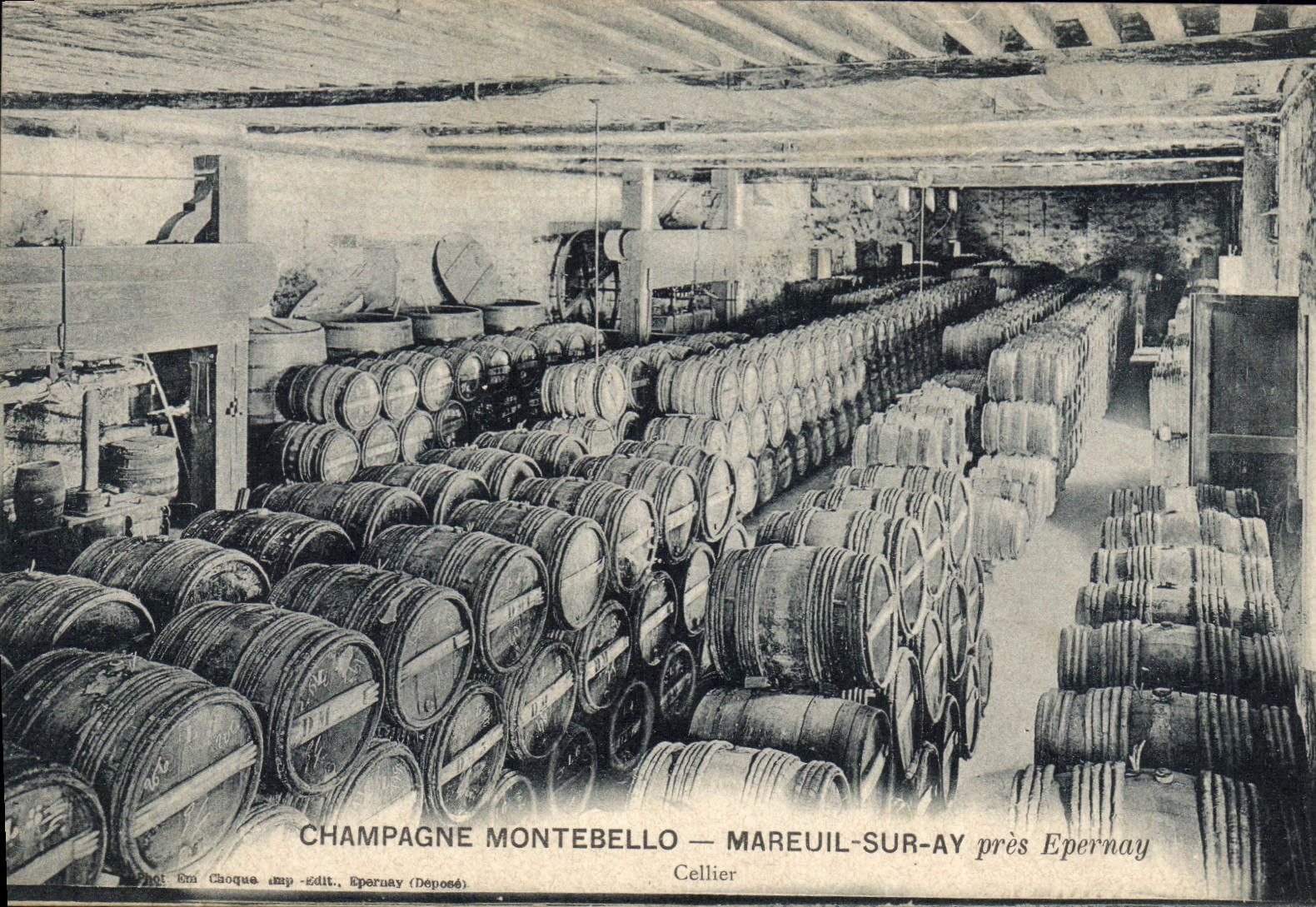 CPA Folklore Vin Vignobles Champagne Montebello Mareuil sur Ay pres Epernay Cellier