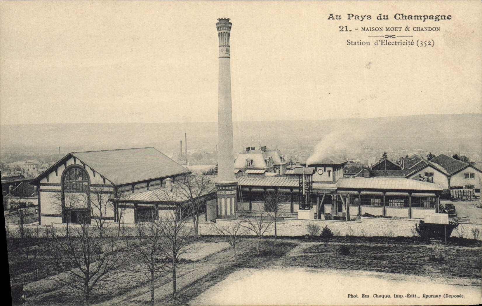 Postal Folclore Vino Viñedos Champaña Casa Moet y Chandon Estación de electricidad
