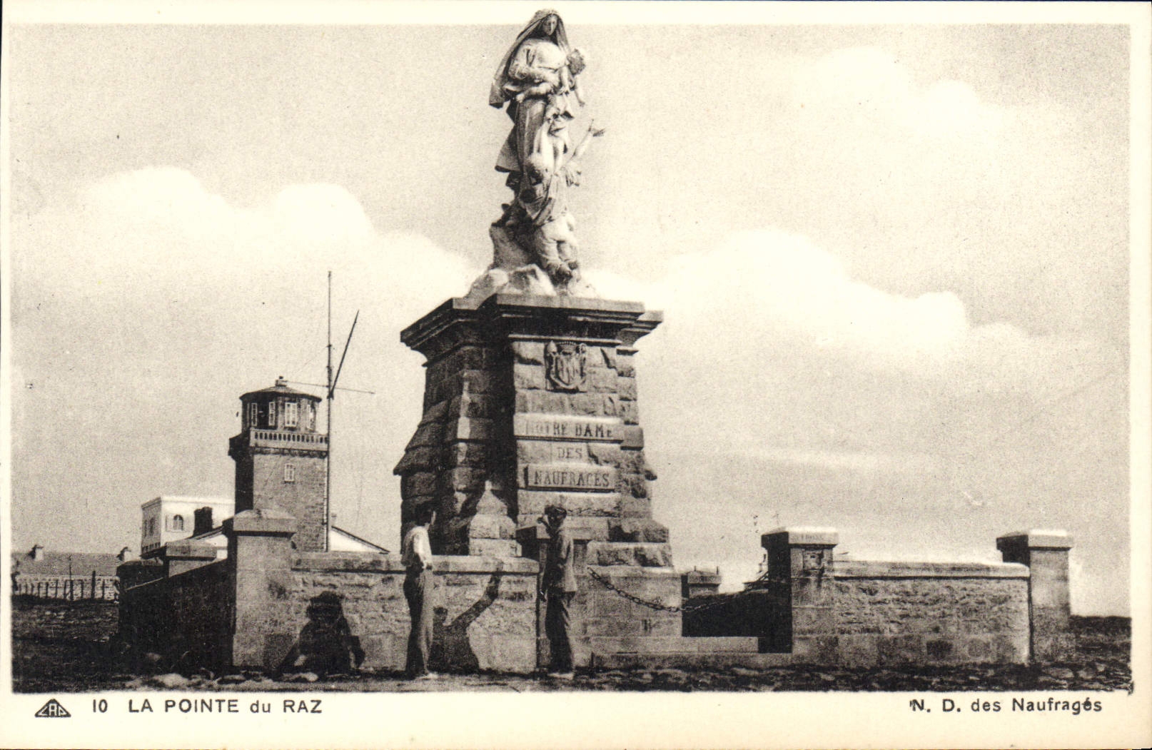 CPA Phare La Pointe du Raz ND des Naufrages