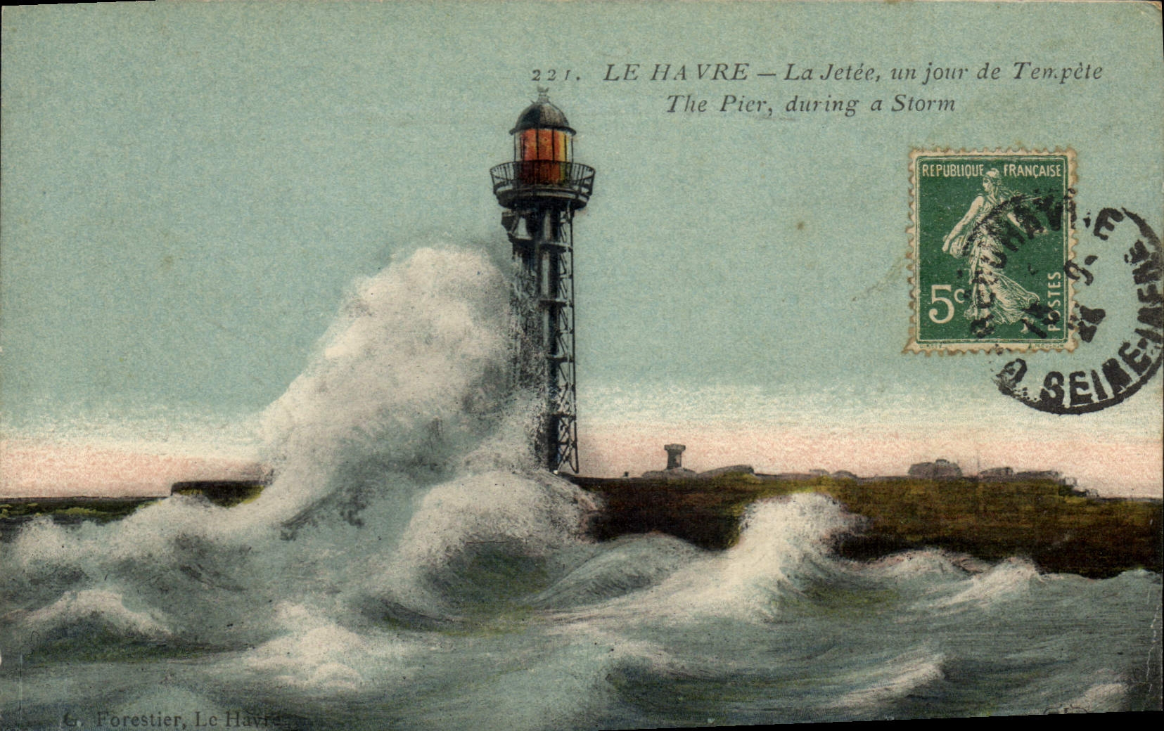CPA Phare Le Havre La jetee un jour de tempete 