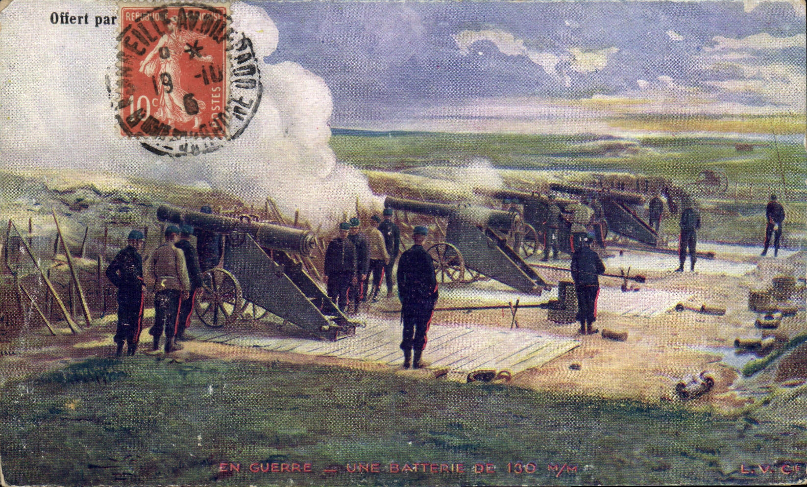 CPA Militaria Une batterie de 130mm 