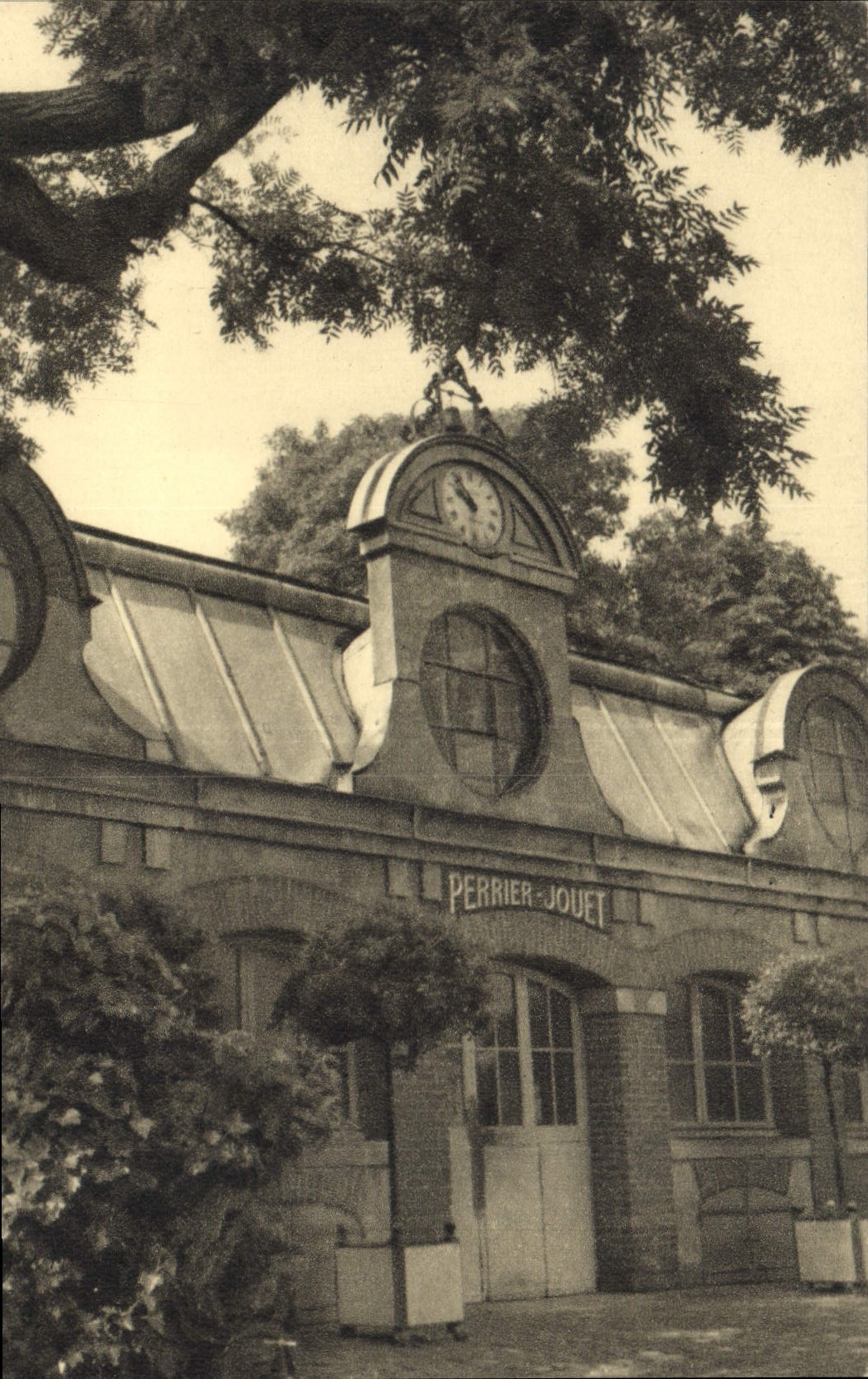 Postal Folclore Vino Vendimia Champaña Cantero Juguete Epernay Entrada de las bodegas