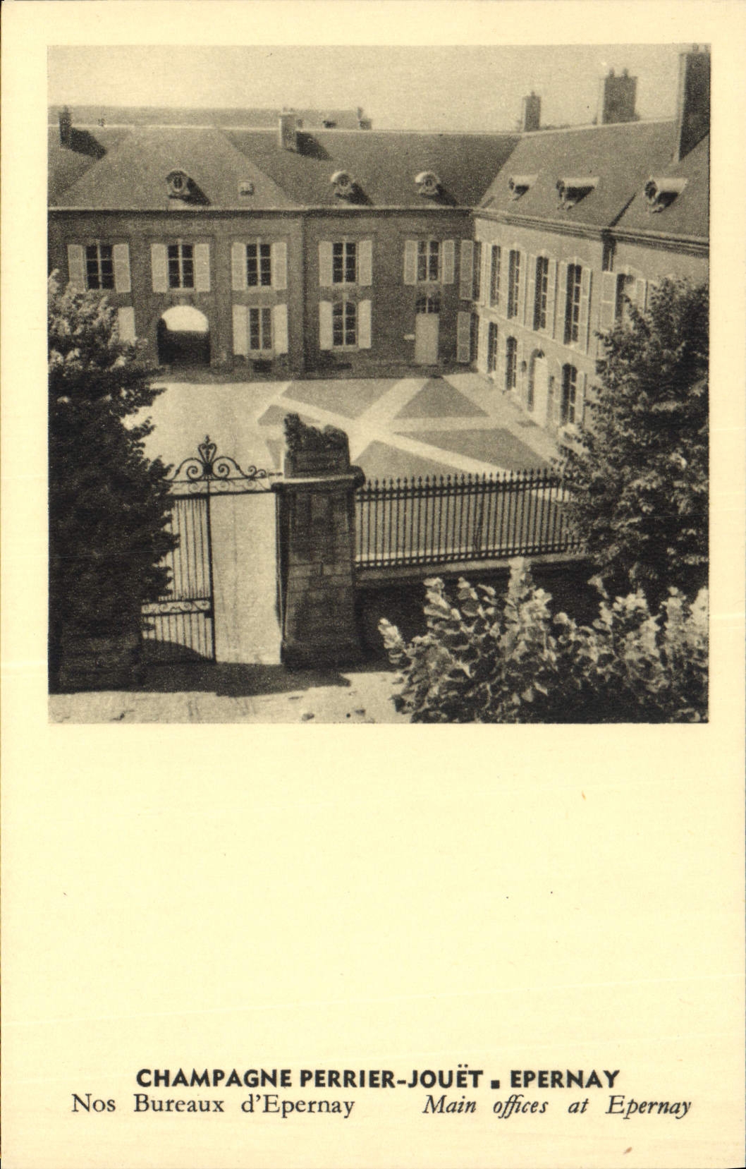 CPA Folklore Vin Vendange Champagne Perrier Jouet Epernay Nos bureau d'Epernay