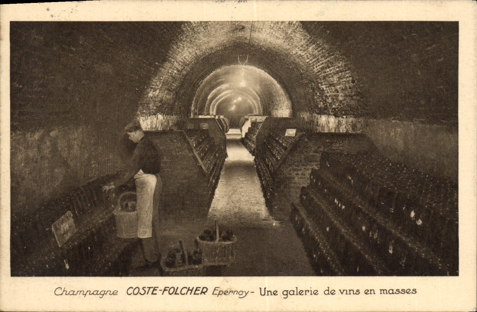 Postal Folclore Vino Vendimia Champaña Coste Folcher Epernay una galería de vinos en masas