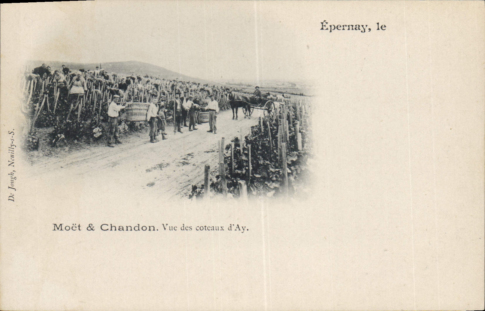 CPA Folklore Vin Vendange Champagne Moet & Chandon Epernay Vue des coteaux d'Ay