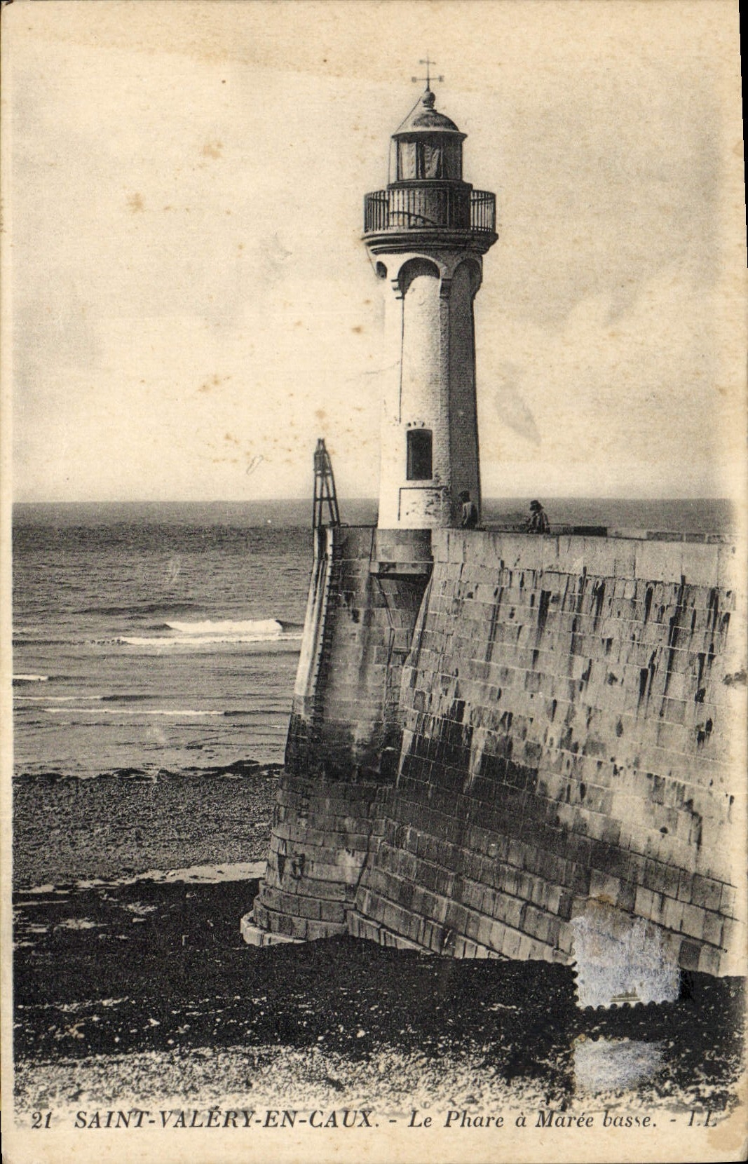 Vintage Postcard Phare has low tide Holy Valery in CAux
