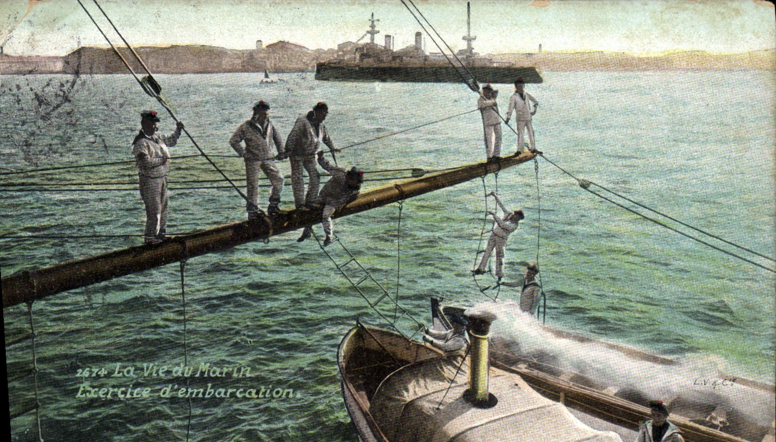 CPA Militaria La vie du Marin Exercice d'embarcation 