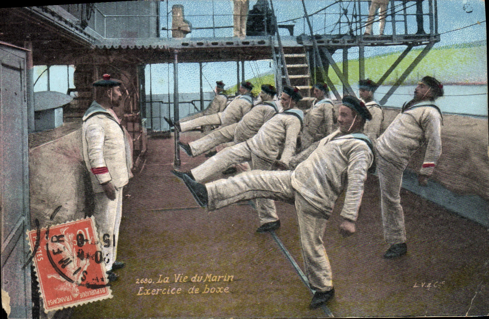 CPA Militaria La vie du Marin Exercice de boxe 
