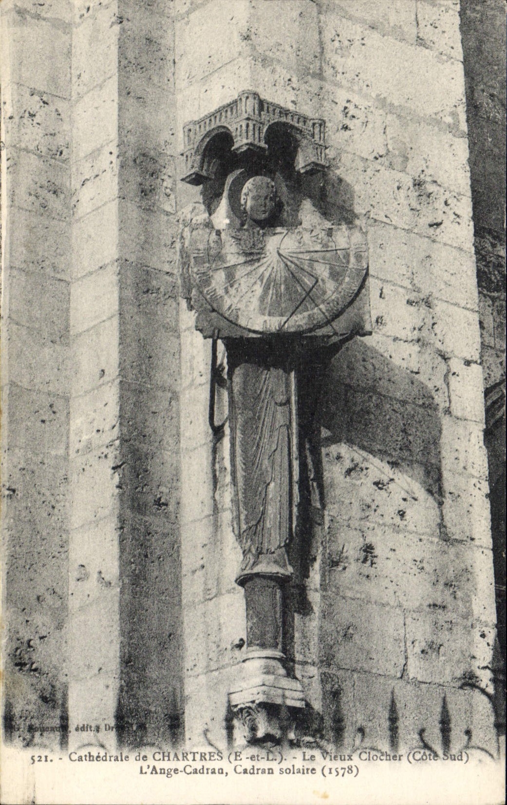 CPA Horloge Chartres La cathedrale L'ange du cadran solaire
