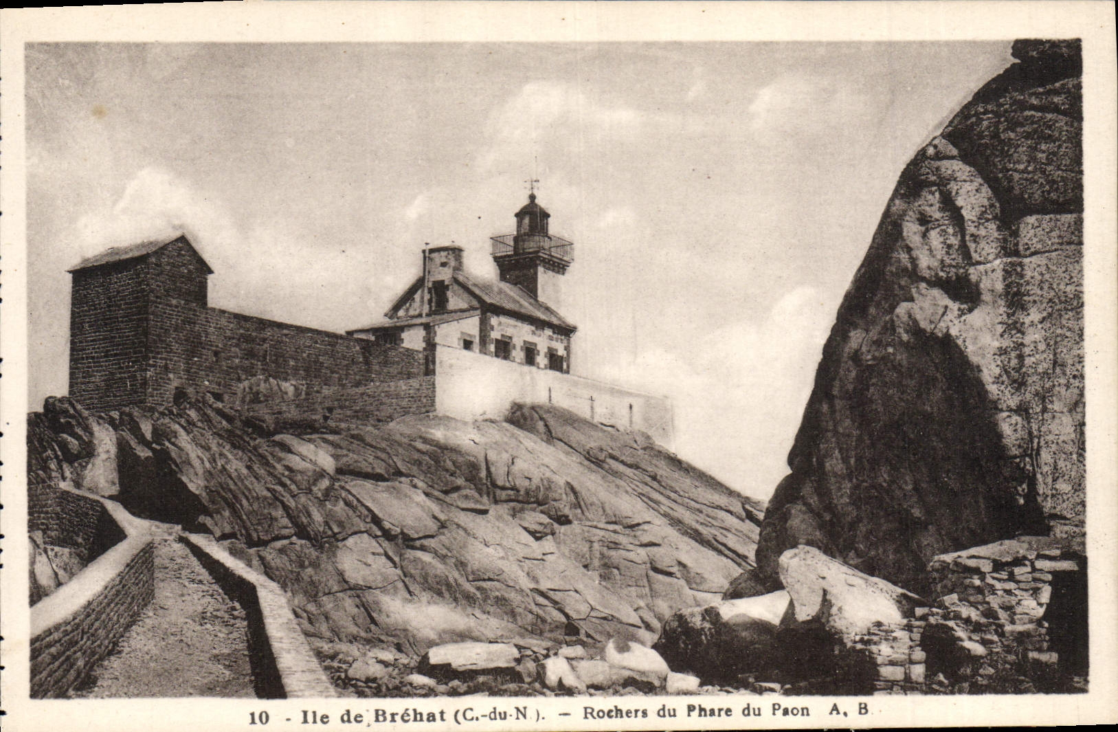 CPA Ile de Brehat Rochers du Phare du Paon