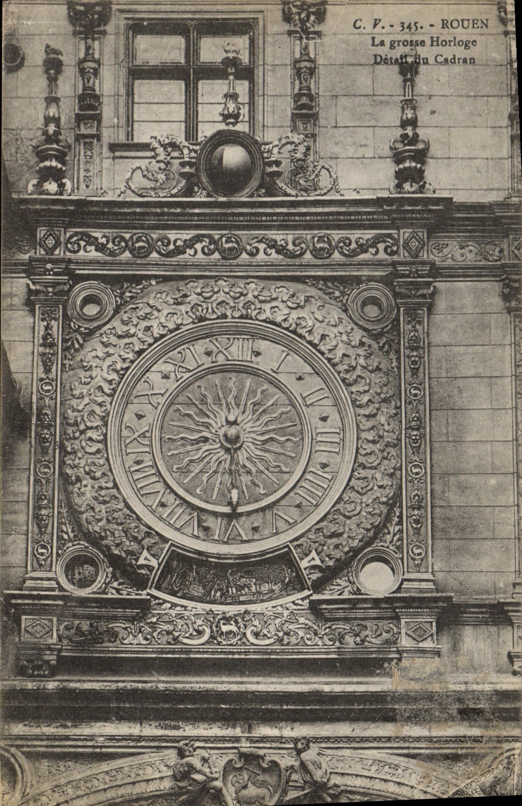 CPA Grosse Horloge Rouen Detail du cadran