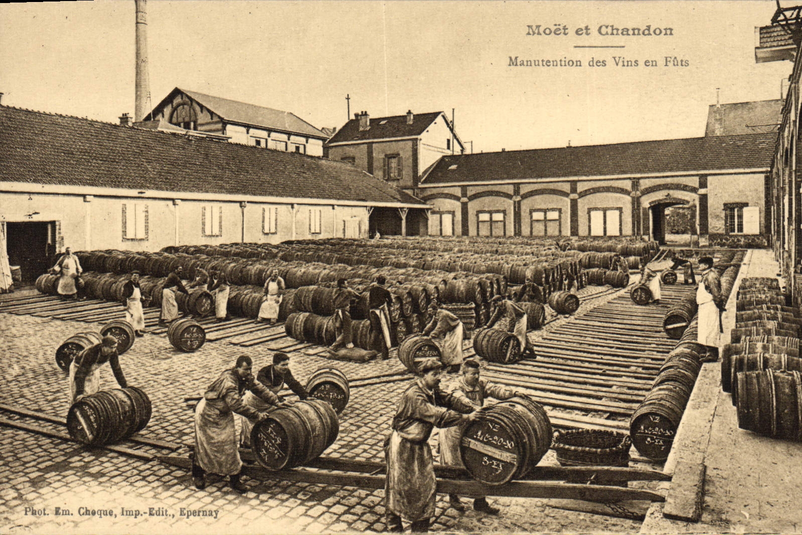 Postal Champaña Moet & Chandon Manutención de los vinos en barriles