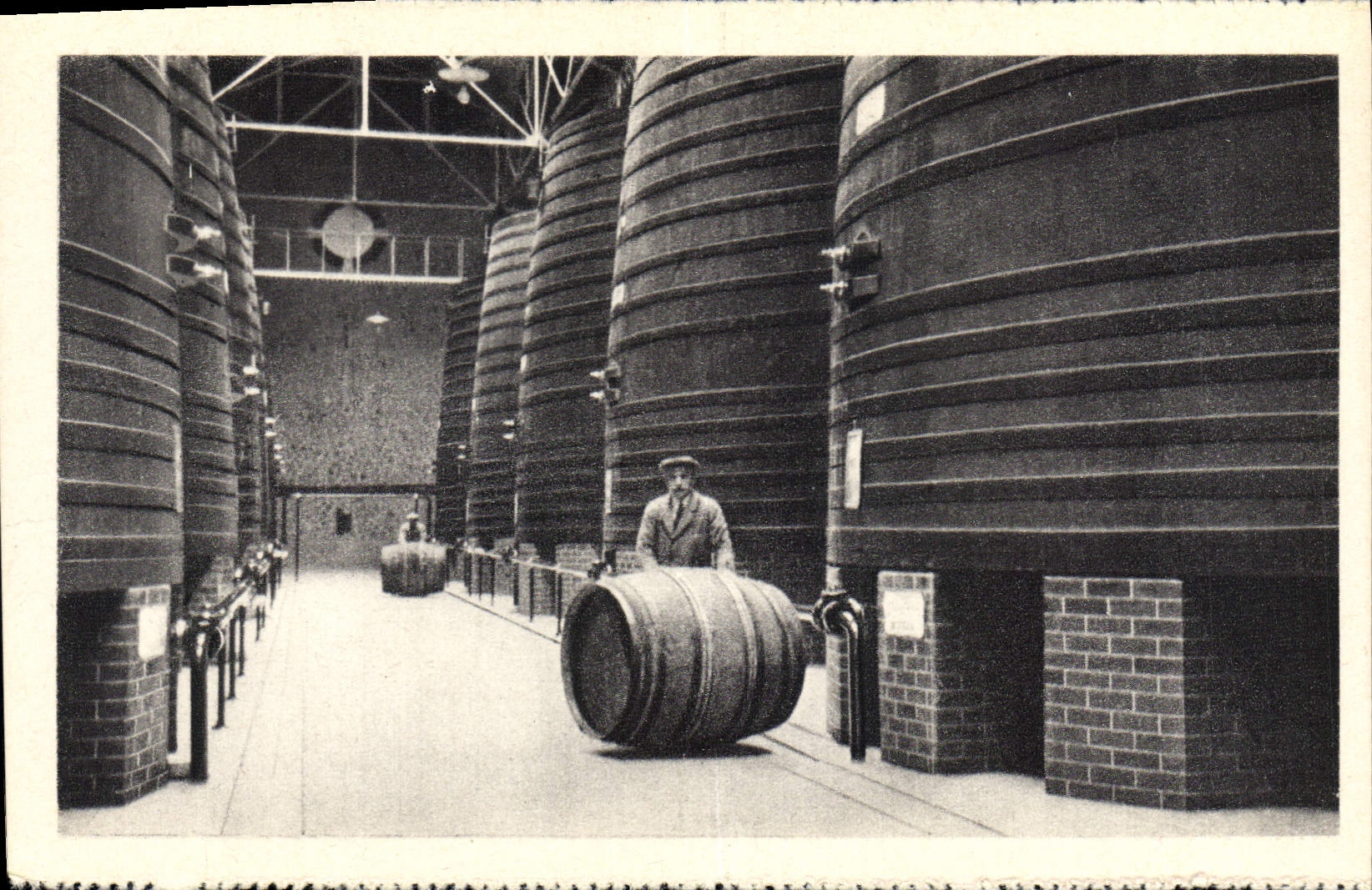 CPA Chais Byrrh Thuir Cuves