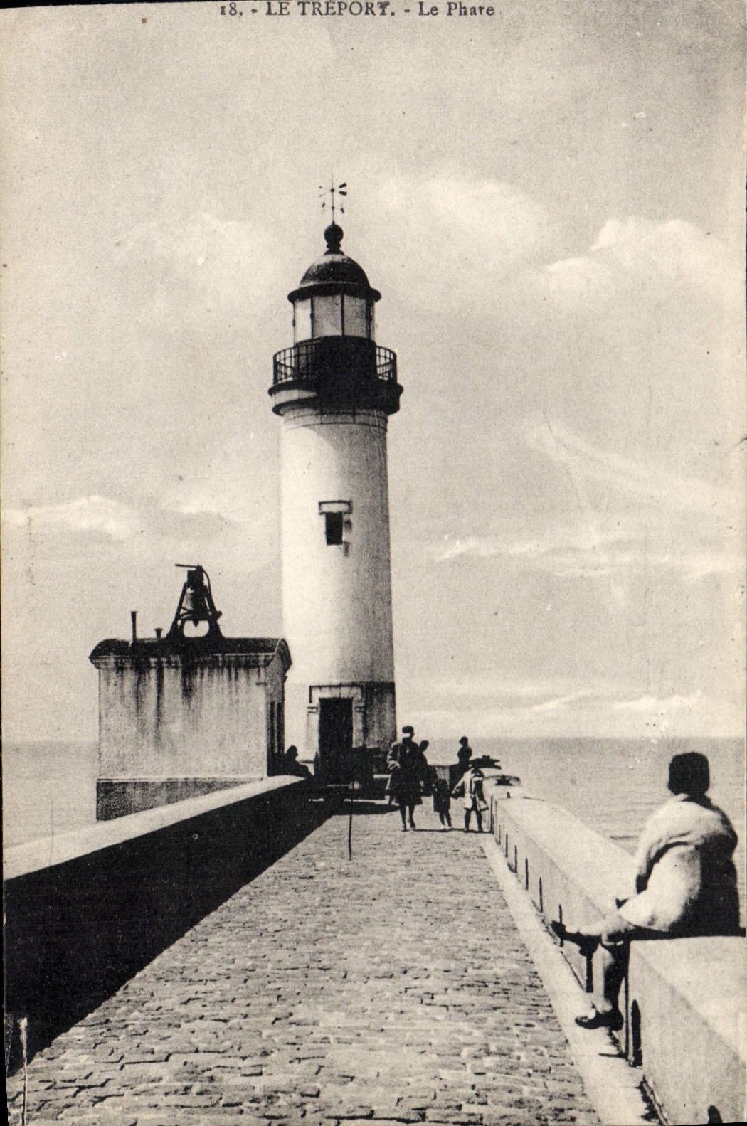 CPA Phare Le Treport
