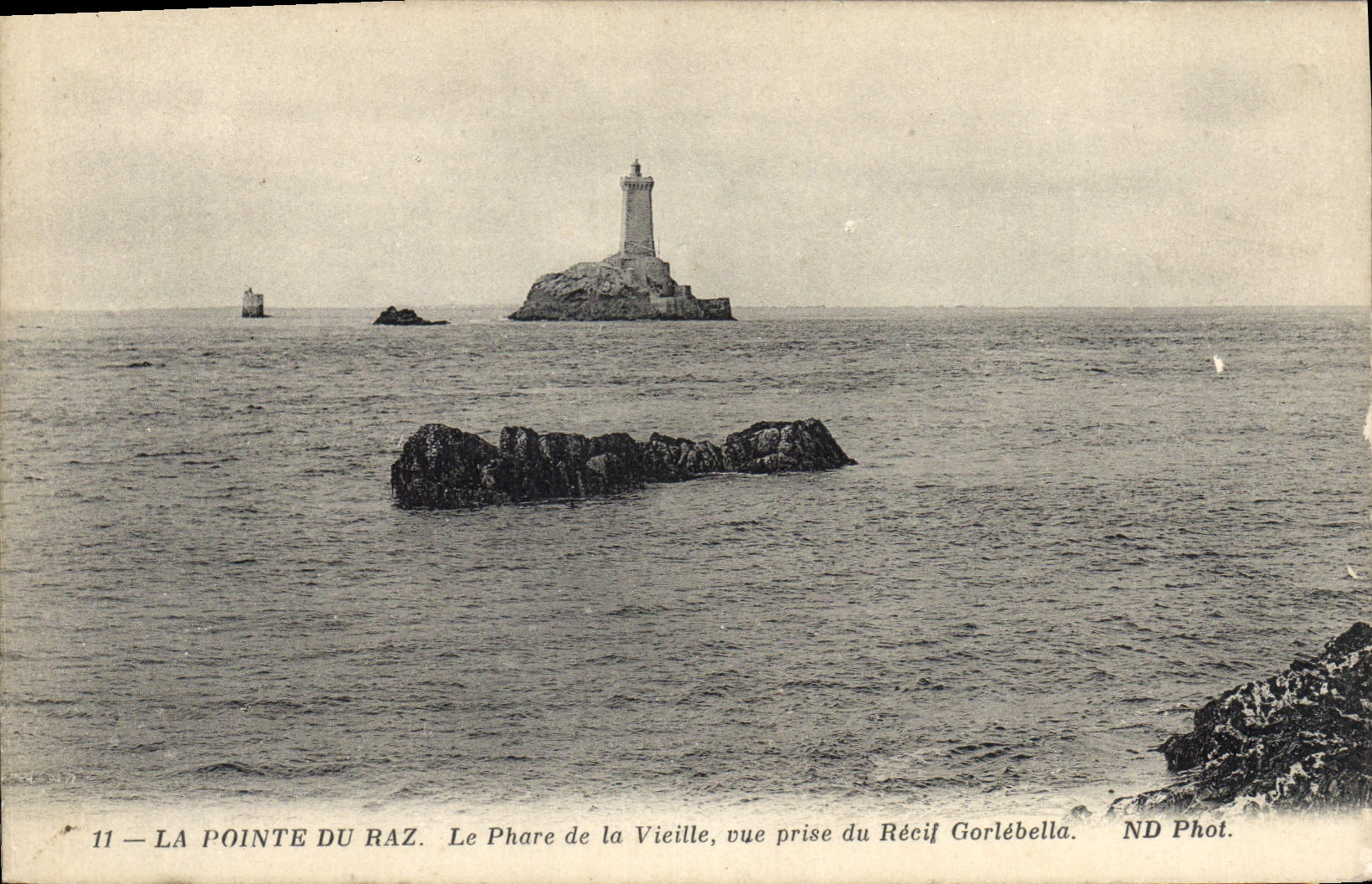 CPA Phare de la Vieille vue prise du recif Gorlebella La Pointe du Raz