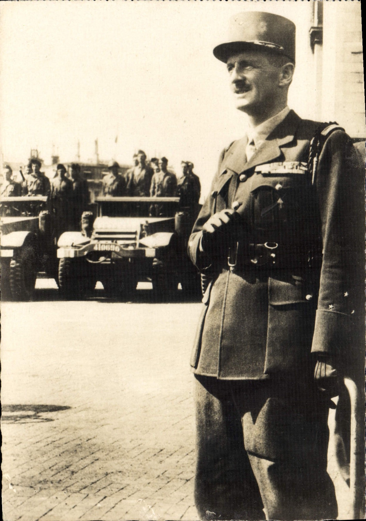 Vintage Postcard General Militaria Leclerc