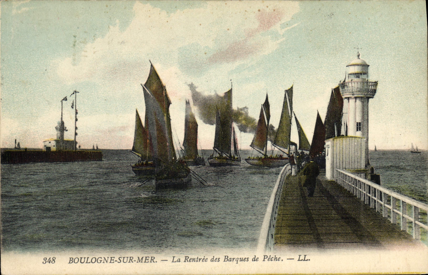 Vintage Postcard Boulogne Headlight on Sea the re-entry of the boats of sin Boats
