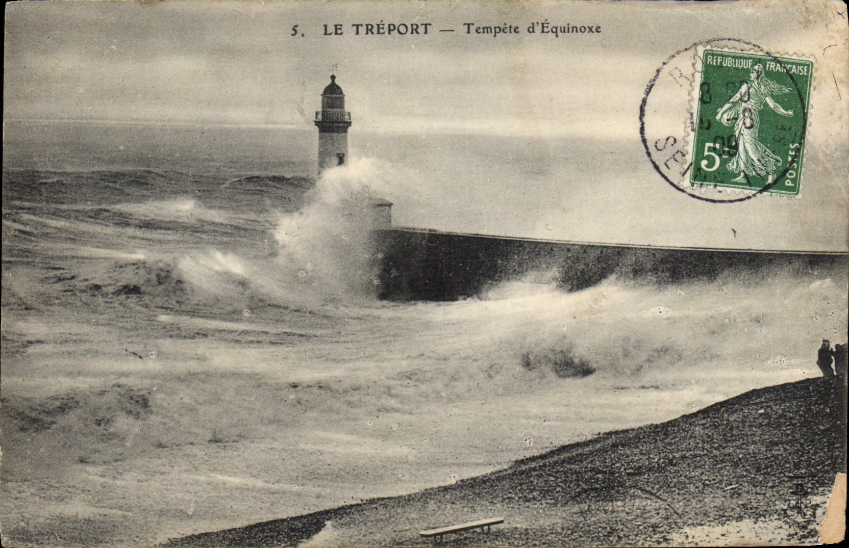 CPA Phare Le Treport Tempete d'Equinoxe