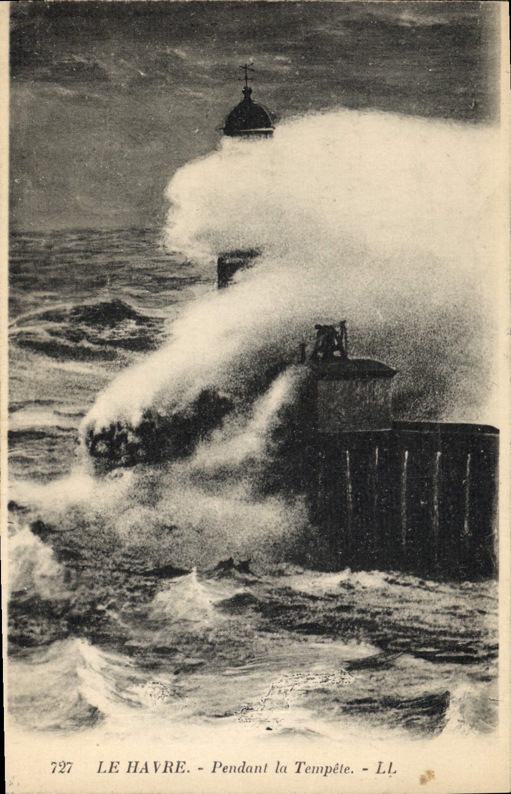 CPA Phare Le Havre Pendant la tempete
