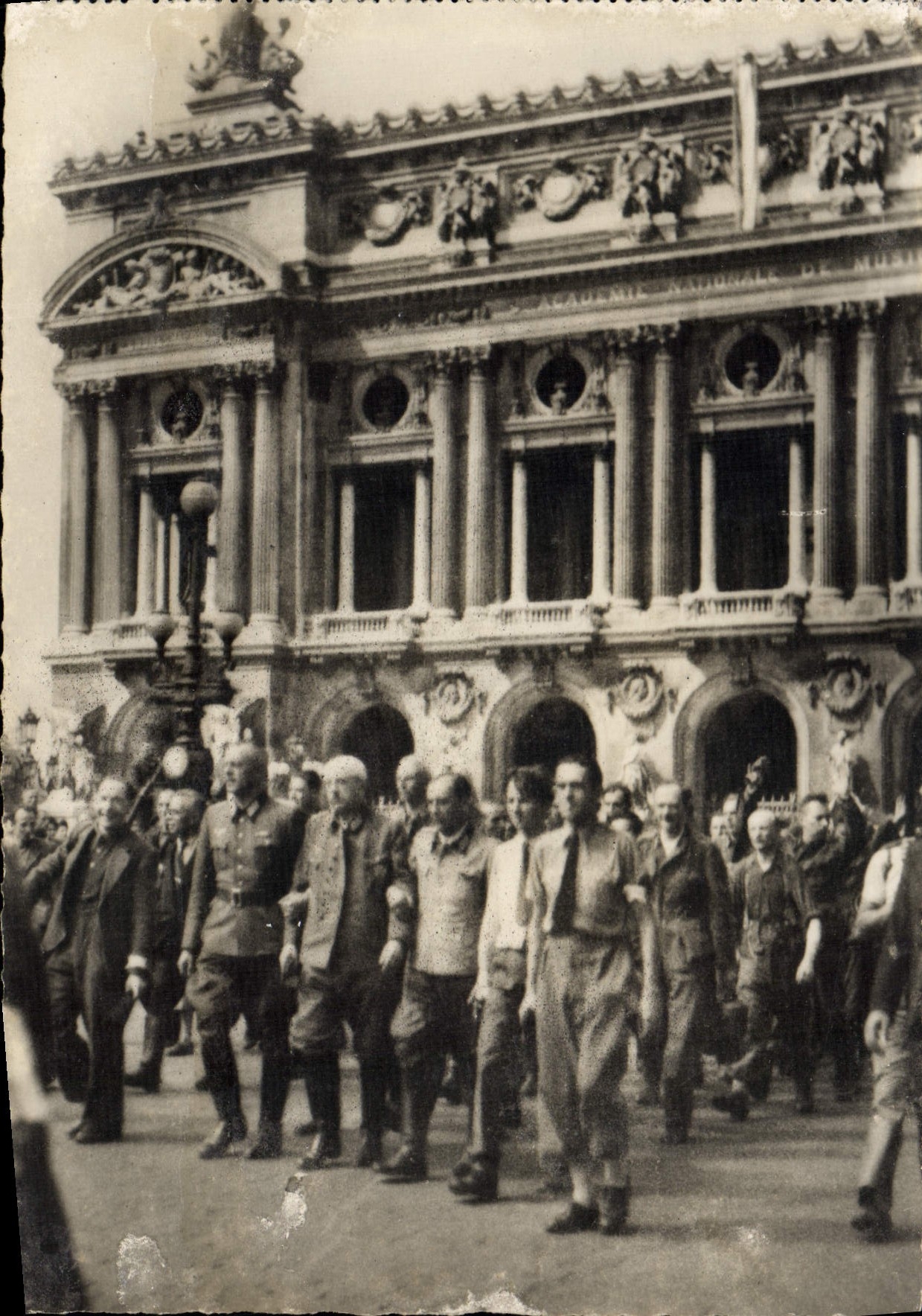 Modern Postcard Militaria Paris Prisonniers German Places Opera