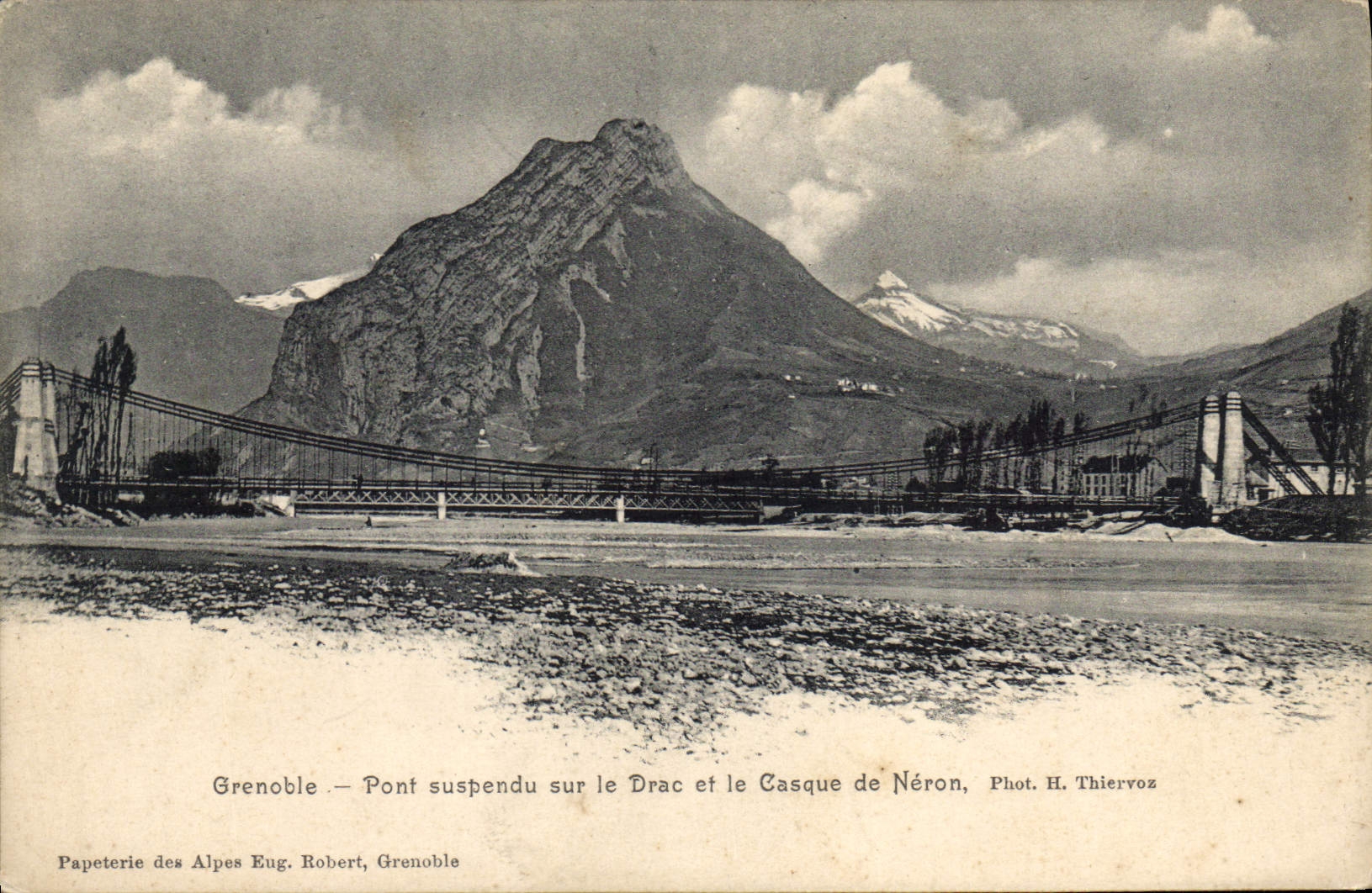 CPA Pont suspendu sur le Drac et le casque de Neron Grenoble