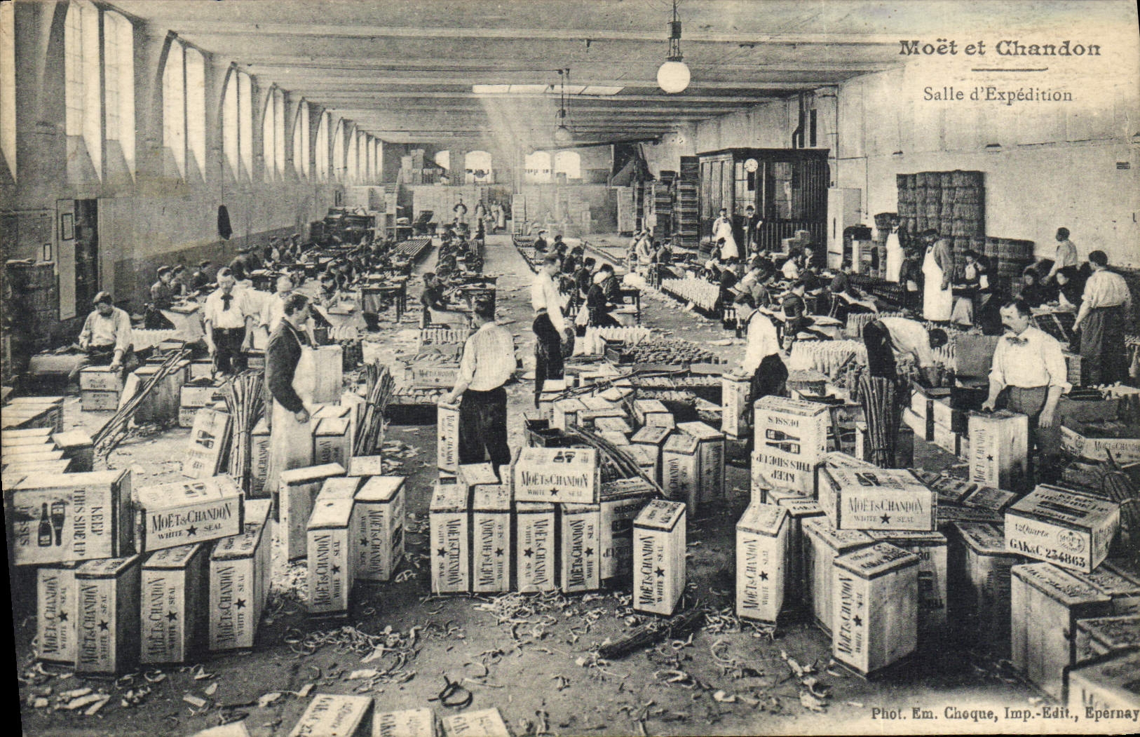 CPA Folklore Vin Vendanges Champagne Moet & Chandon Salle d'expedition