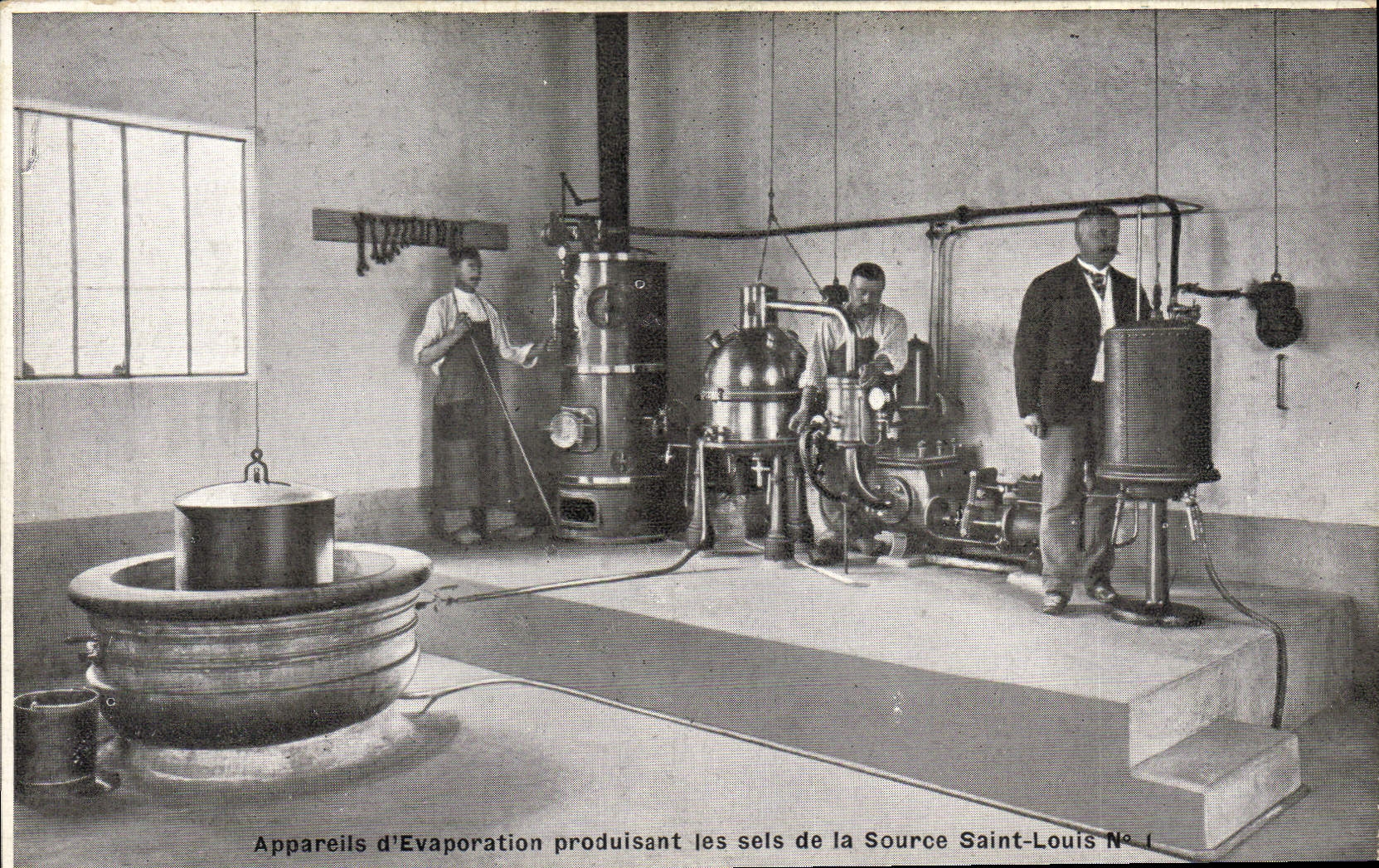 CPA Publicite Appareils d'evaporation produisant les sels de la Source Saint Louis