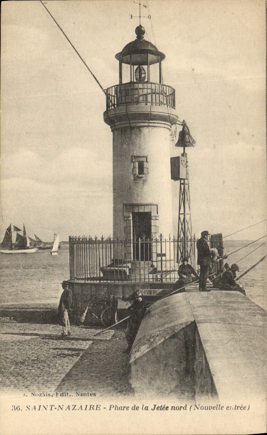 Vintage Postcard Saint Nazaire Headlight of the Northern Pier New entry Pecheurs Fishes