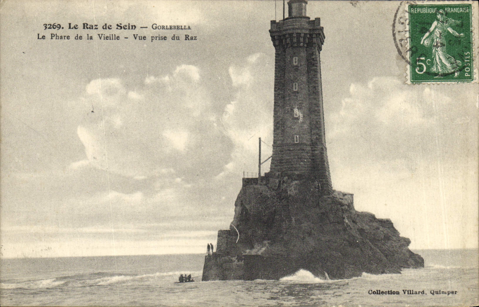 CPA Phare Le Raz de Sein Gorlebella Le phare de la Vieille Vue prise du Raz