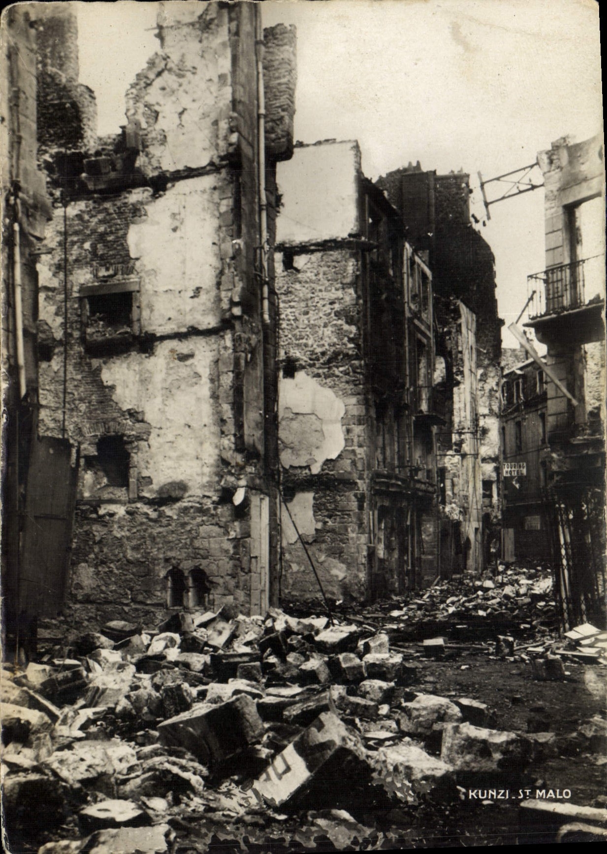 Modern Postcard Holy Militaria Malo Cross of the Stronghold Street Jean de Chatillon