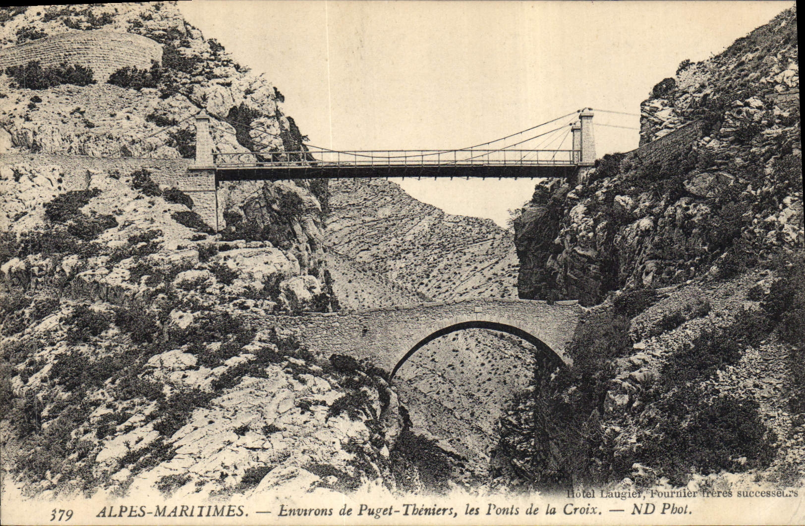 CPA Pont Environs de Puget Theniers Les ponts de la Croix