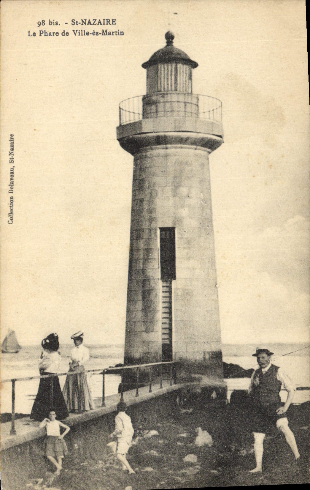 CPA Phare de Ville es Martin St Nazaire