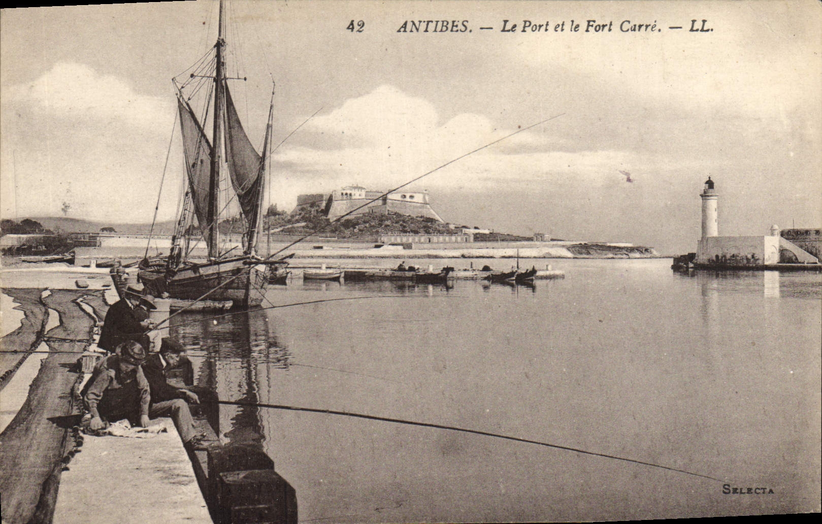 Vintage Postcard Antibes Headlight the port and the Strong one Squares sinned sinning Bateaux
