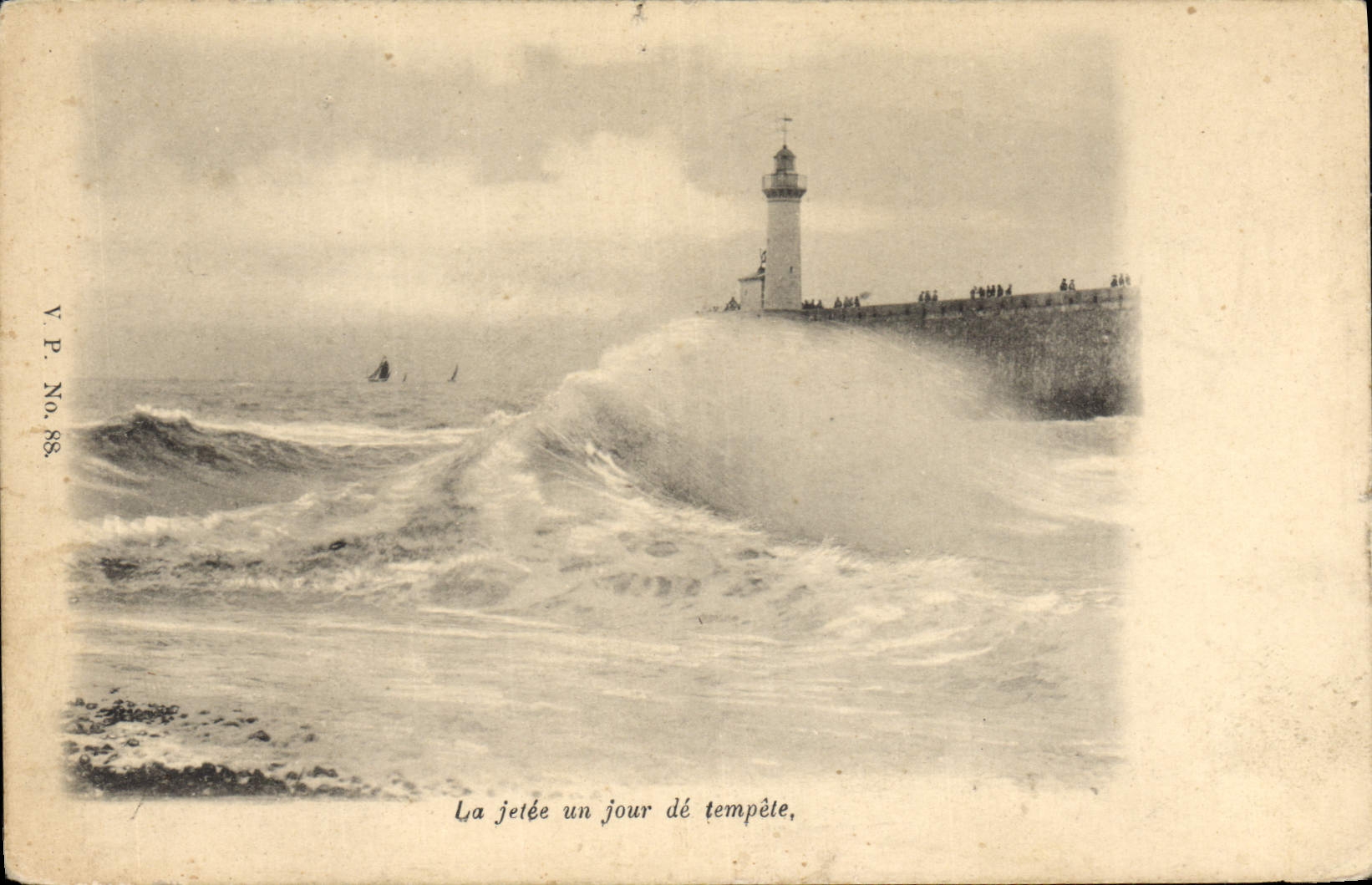 CPA Phare La jetee un jour de tempete