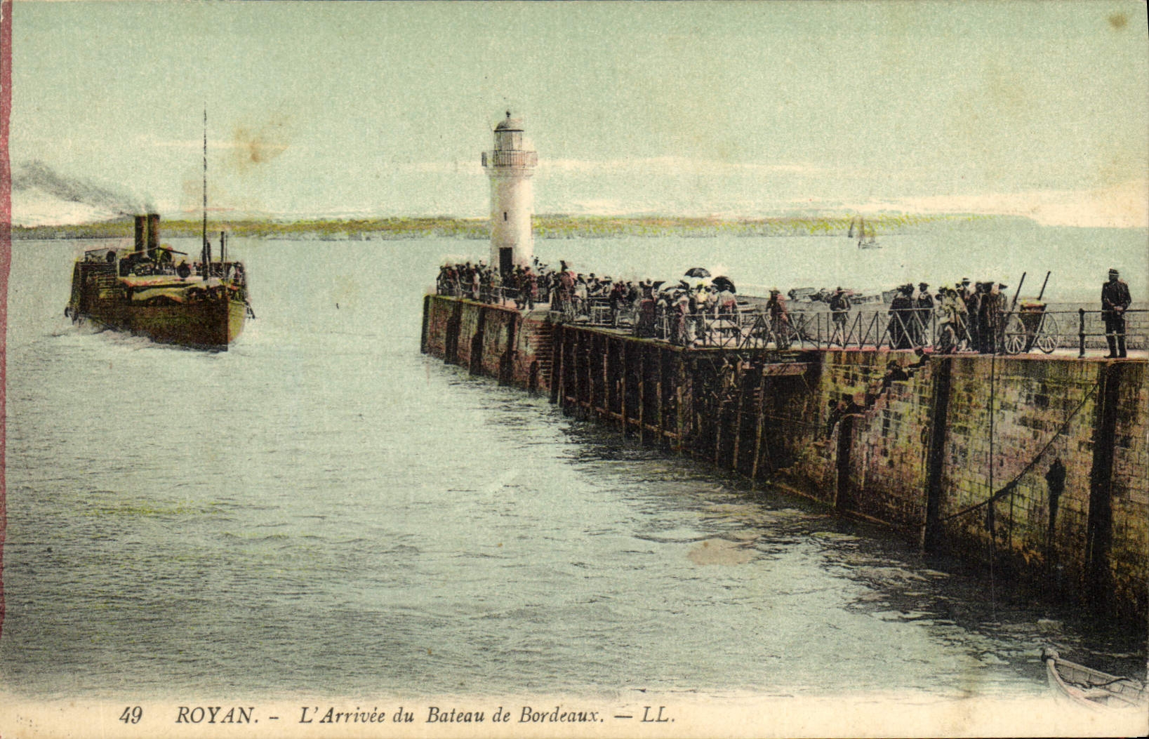 Vintage Postcard Royan Headlight the arrival of the boat of Bordeaux