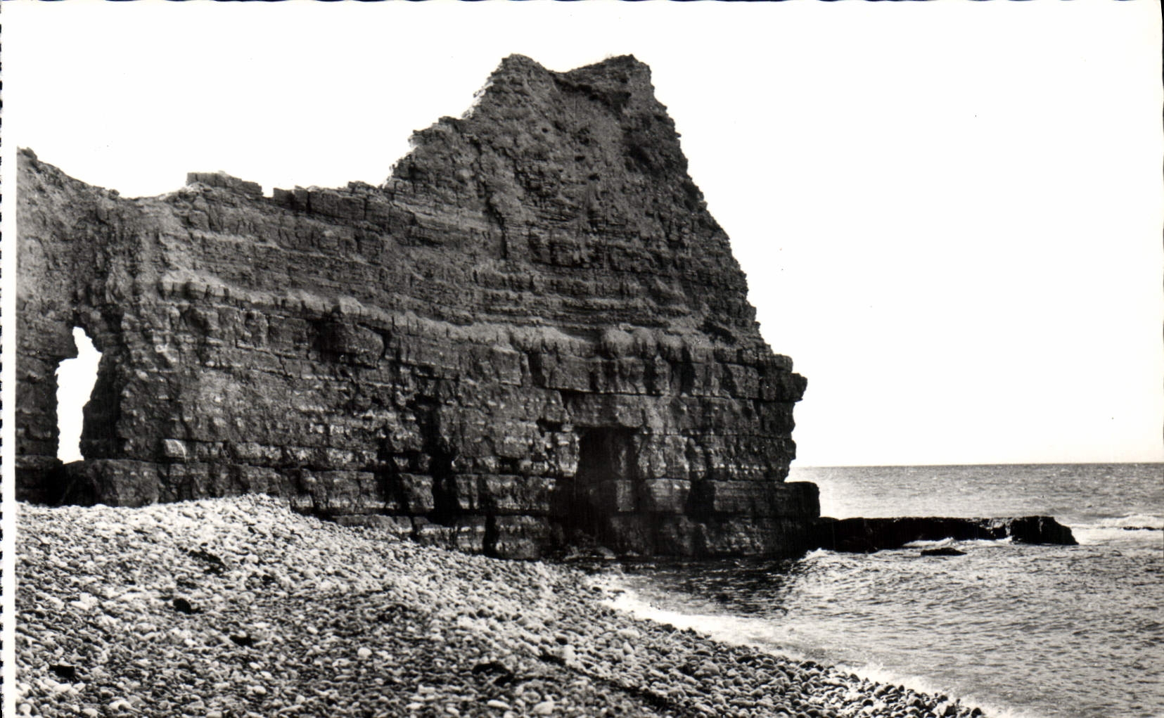 Modern Postcard Militaria the famous point of Hoc