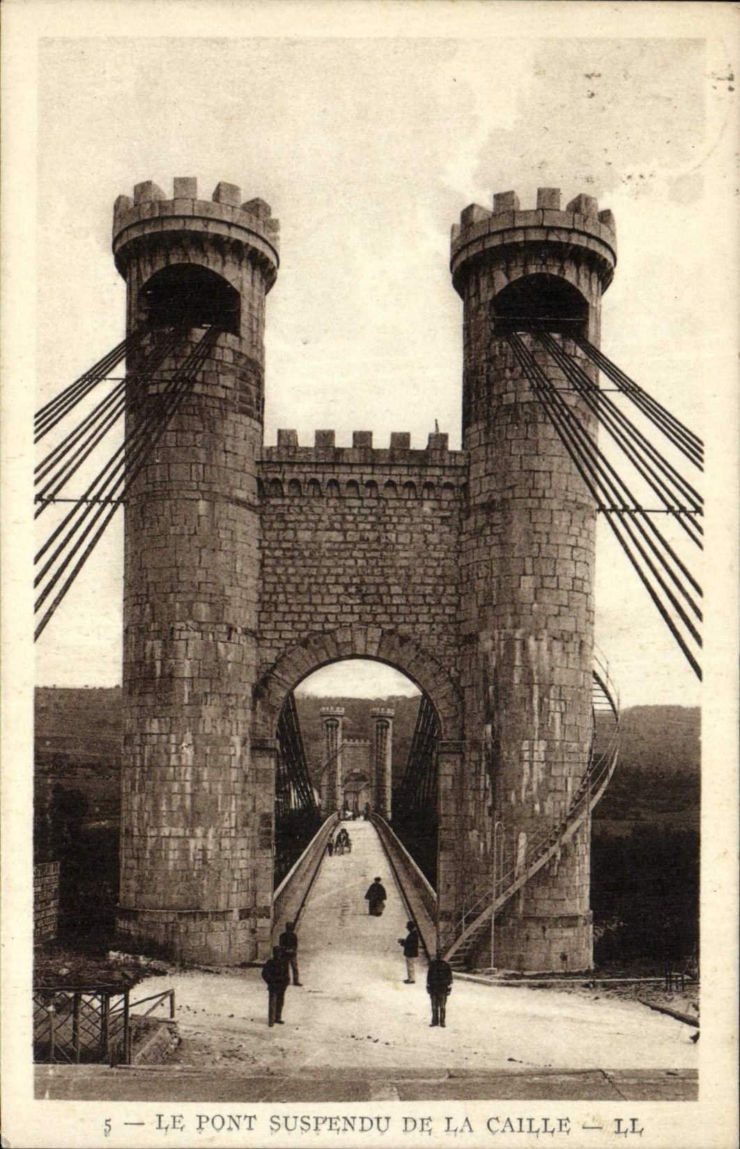 Vintage Postcard Suspended bridge on Ruail