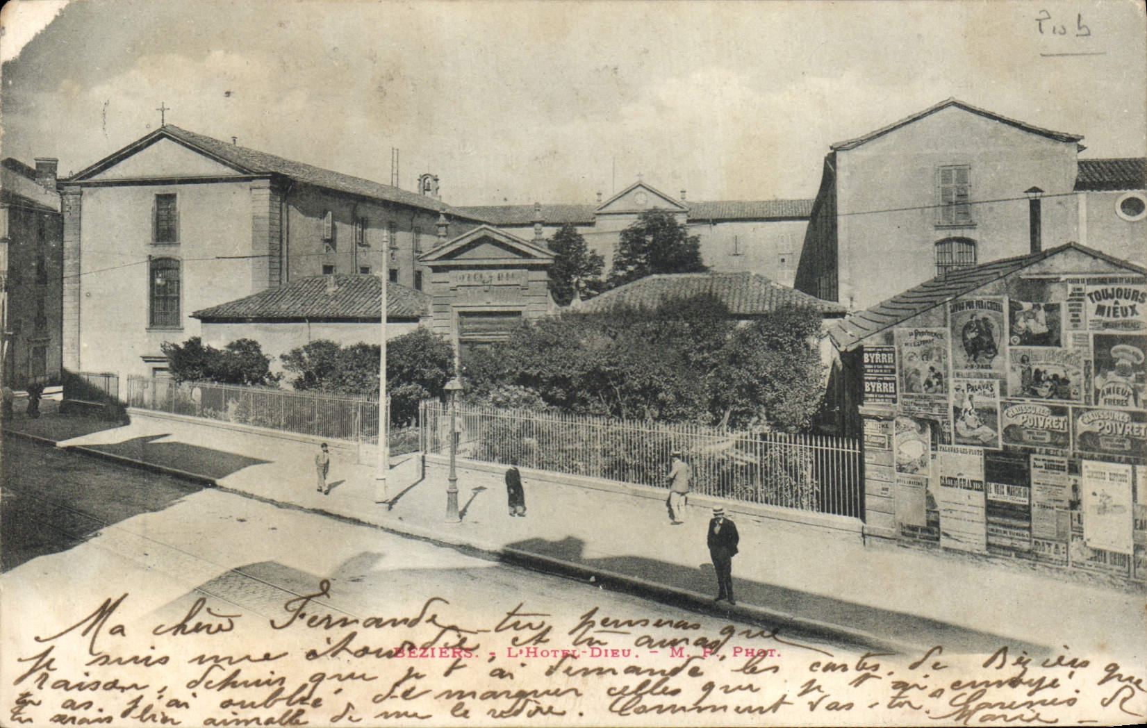 CPA Publicite Beziers L'Hotel Dieu Chaussures Poivret Byrrh