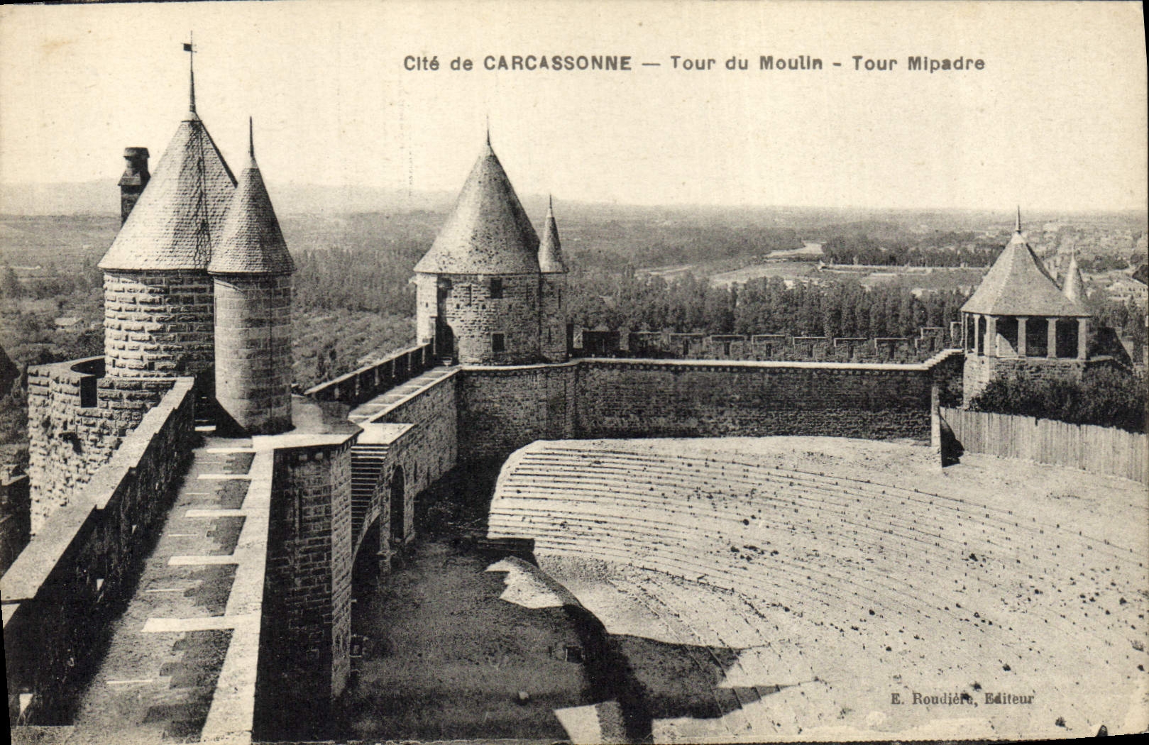 CPA Publicite Distillerie de la Micheline Michel Sabatier Distillateur Cite de Carcassonne Tour du Moulin Tour Mipadre