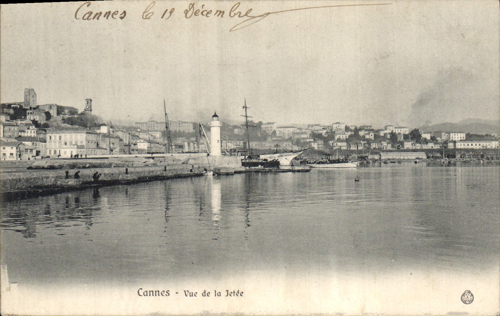CPA Phare Cannes Vue de la jetee Voilier Bateau