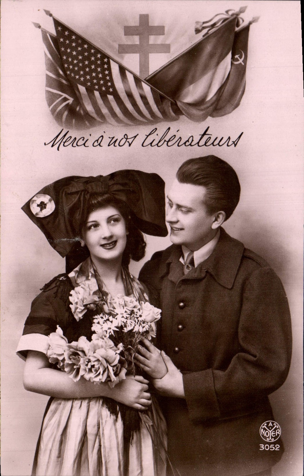 Modern Postcard Militaria Thank you with the Liberators Cross of Lorraine Woman