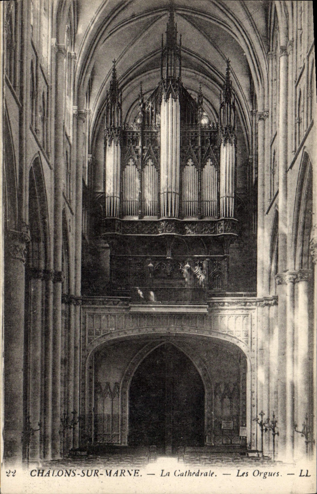 CPA Orgue Chalons sur Marne La cathedrale Les orgues