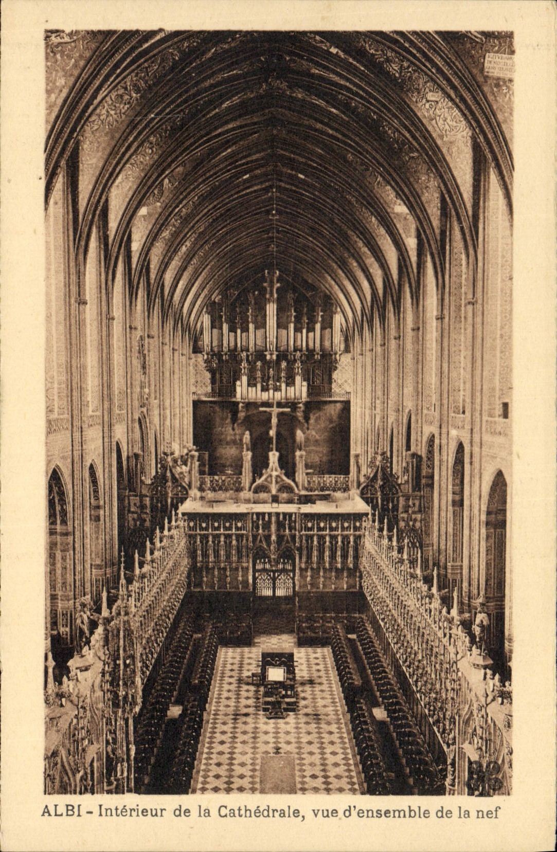 CPA Orgue Albi Interieur de la cathedrale vue d'ensemble de la nef