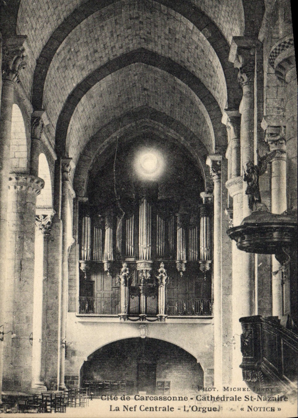 CPA Orgue Cite de Carcassonne Cathedrale St Nazaire La nef centrale