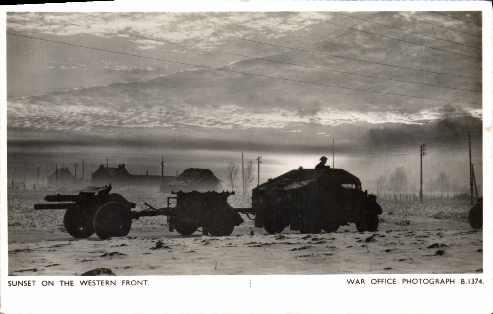 Modern Postcard Militaria Sunset one the Western Face Tank