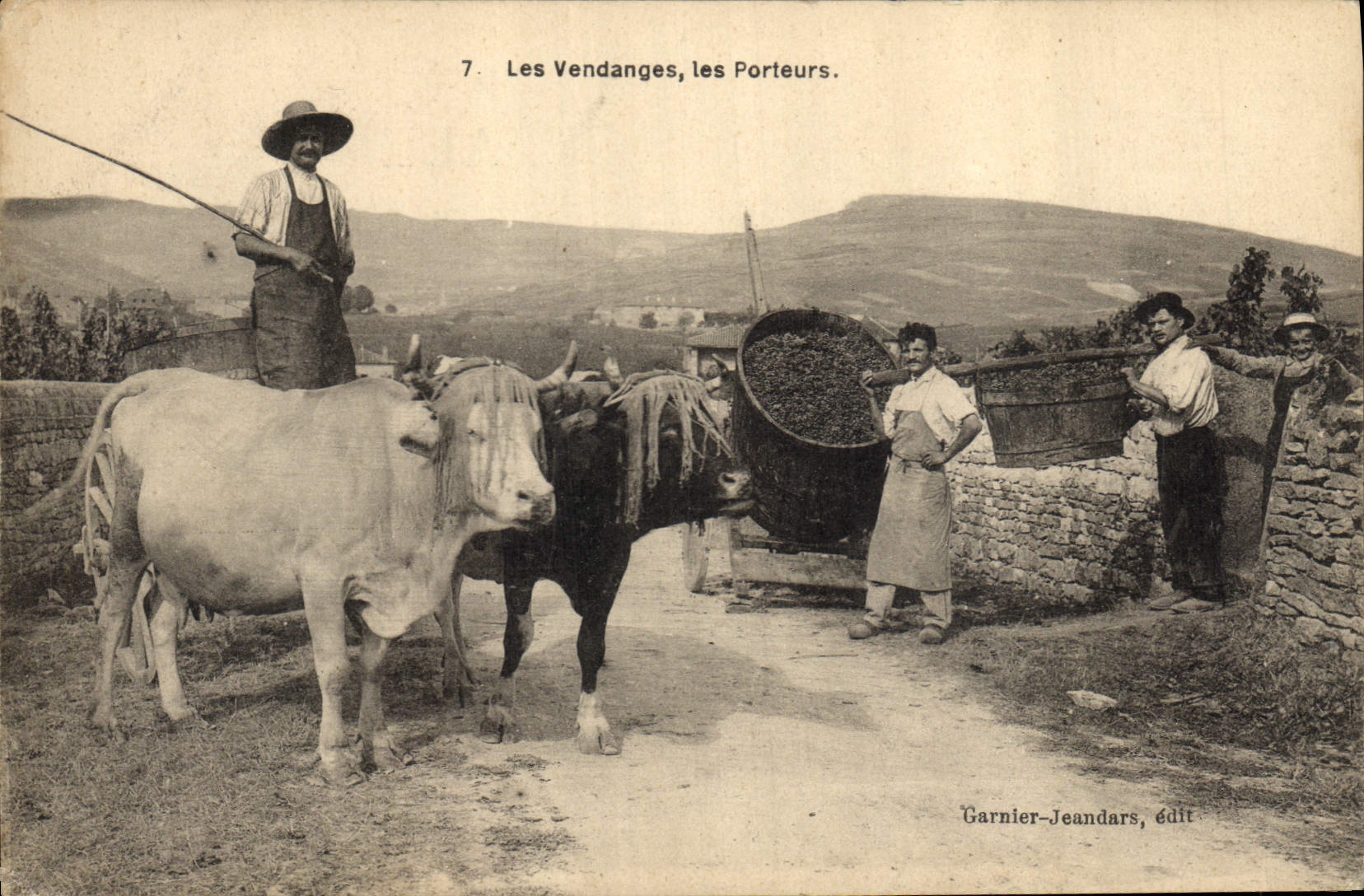 CPA Vin Vendanges Les porteurs TOP