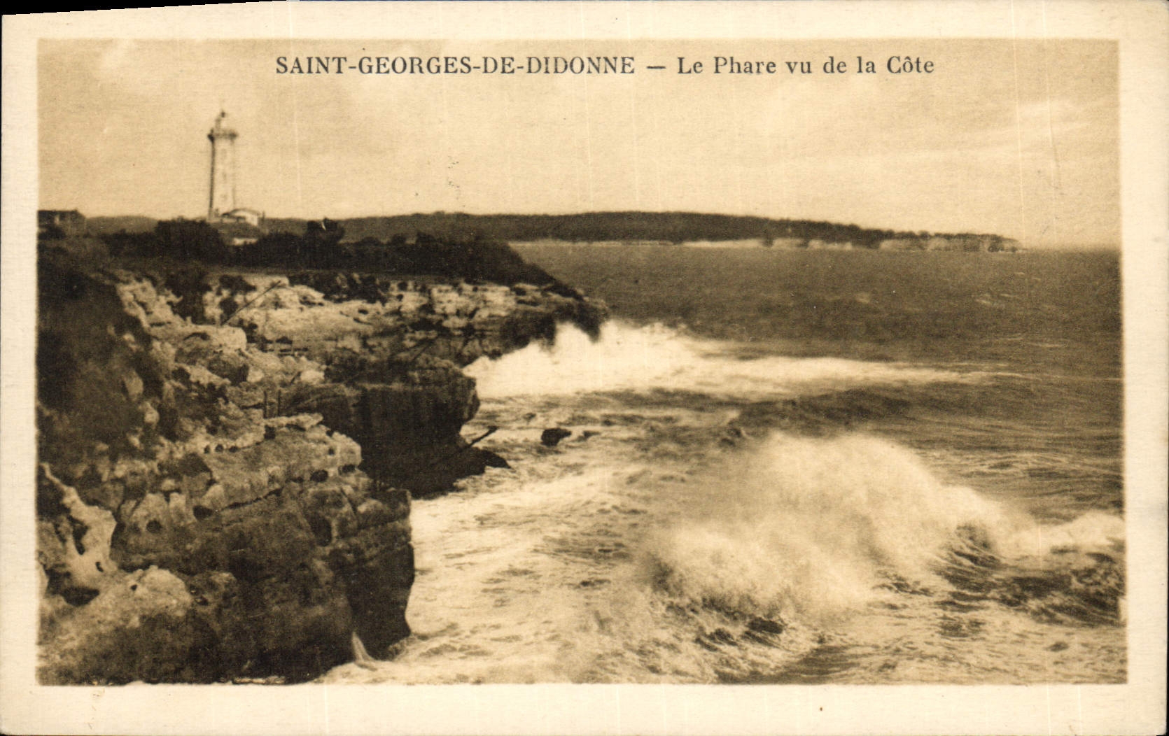 Vintage Postcard Headlight seen of the Holy Dimension Georges de Didonne