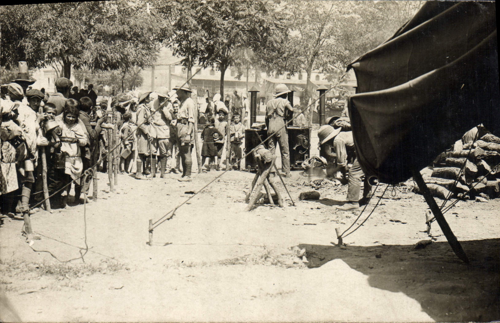 CHART PHOTO Militaria Soldiers Children