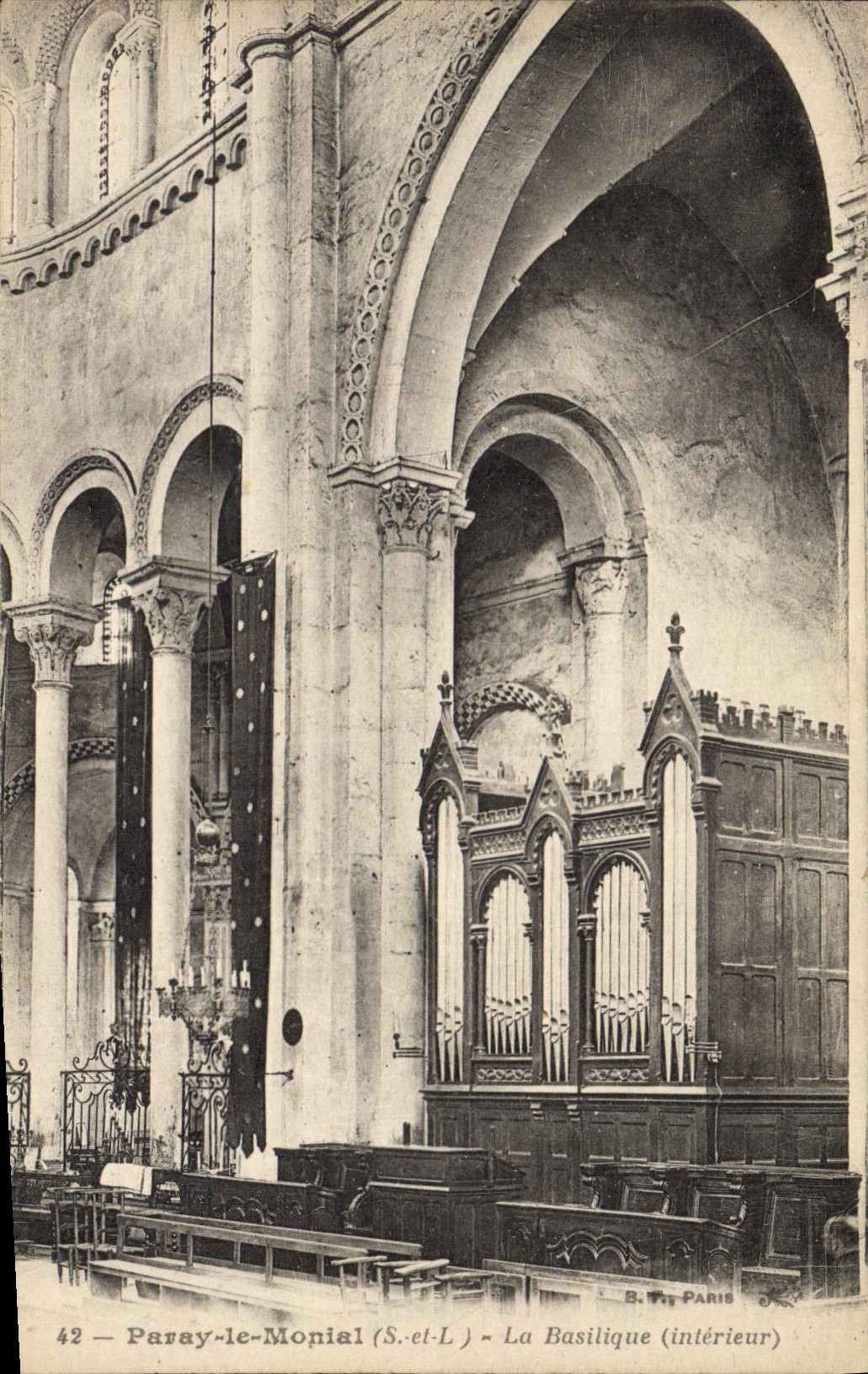CPA Orgue Paray le Monial La basilique Interieur